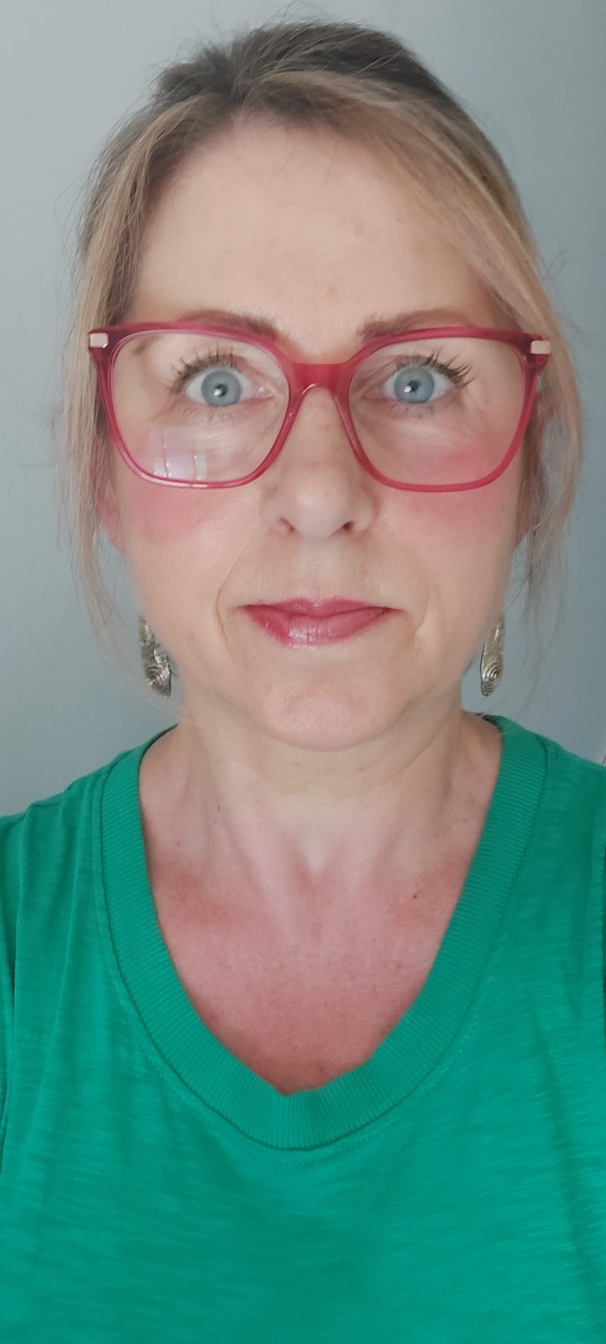 SQ headshot 2026 Samantha Quinn of Arnica Counselling, Psychotherapist and Supervision